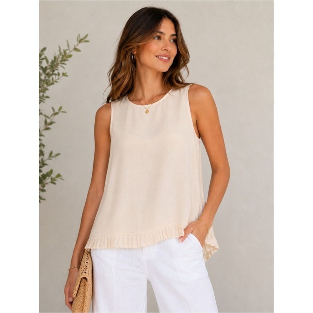 Zara Woman. S. Cream/beige, high/low top, with fringe on the hem. Sleeveless‎
